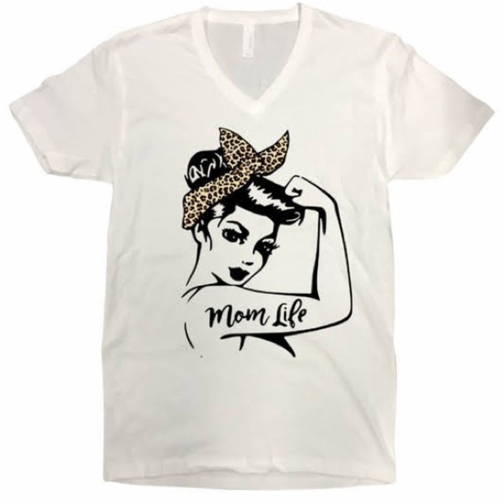 Super Mom Graphic Tee in Grey